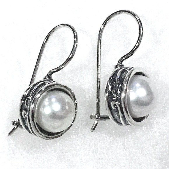 SILPADA MODERN FAIRYTALE Pearl and Silver Earrings - Picture 5 of 7